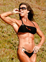 Lynnie Brooks, Shades and Muscles