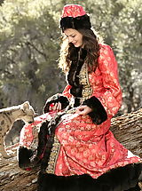 Bare Maidens Nippels, WoW nude betcee medieval travelling beauties