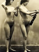 naked teens, Very Old and Rare Vintage Erotica Pics Featuring All Naked Hairy Women from Circa 1900-1920