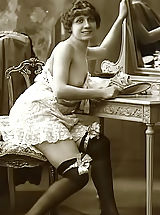 Naked Vintage, The Famous Vintage Riscue Cards From France 1920 Displaying Beautiful Nudes