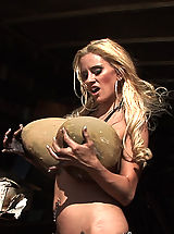 Actiongirls Pics: Hot Babes of Action Girls