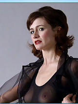 naked moms, Emily Mortimer